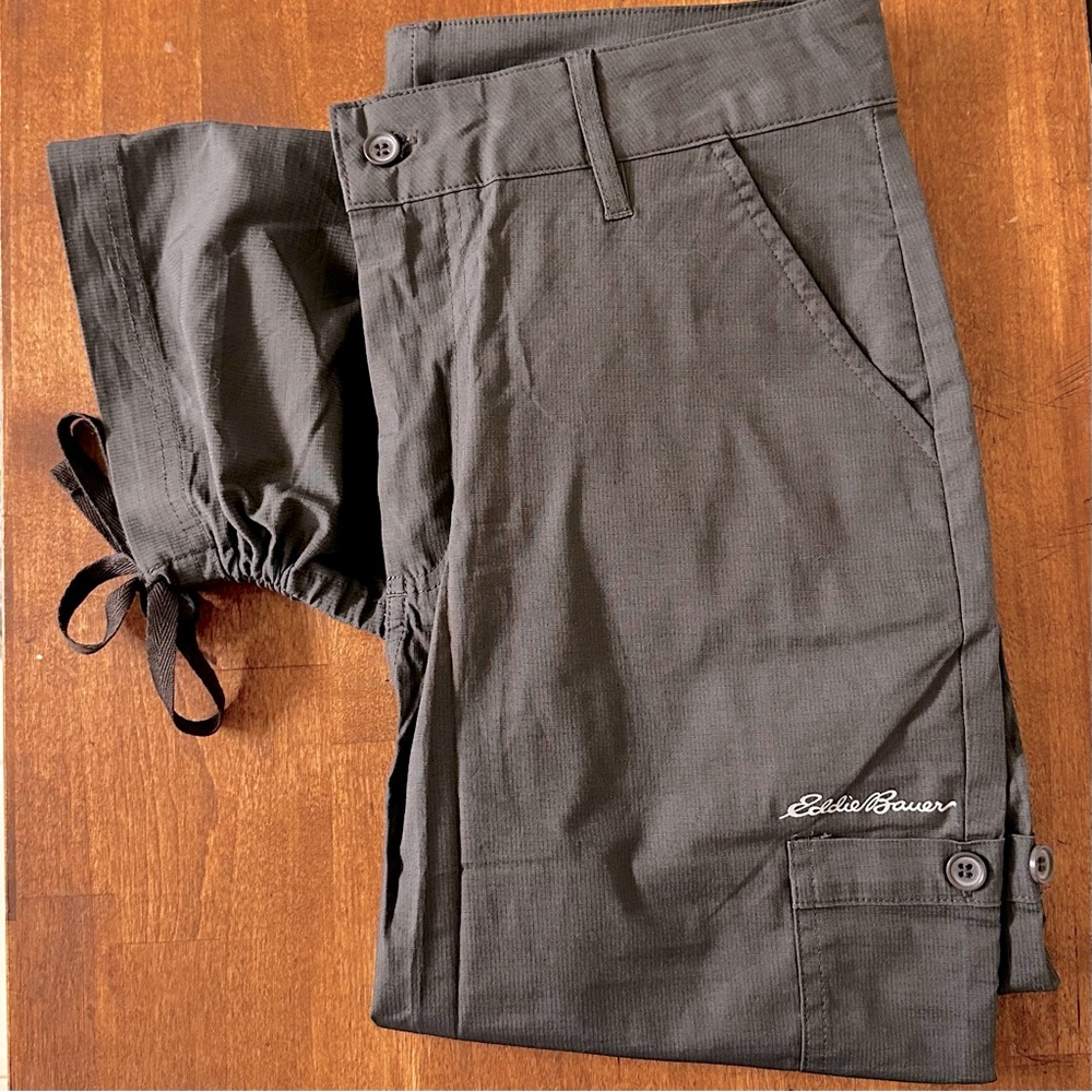 Eddie Bauer Women’s Scrunch-Tie Leg Capri Cargo Pant | Size: Small